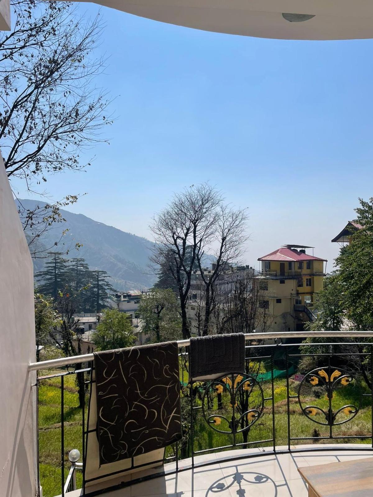 Sky Pie Hotel Dharamshala Exterior foto
